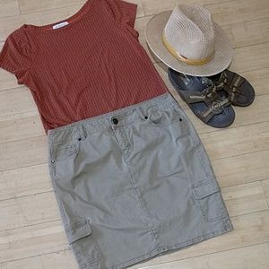 5/$25 Liz Claiborne khaki, cargo style skirt, size 12